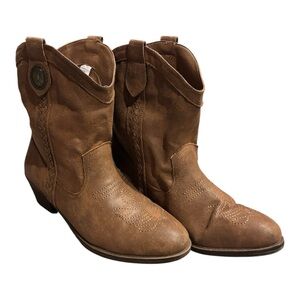 Rampage Tan Western Ankle Booties